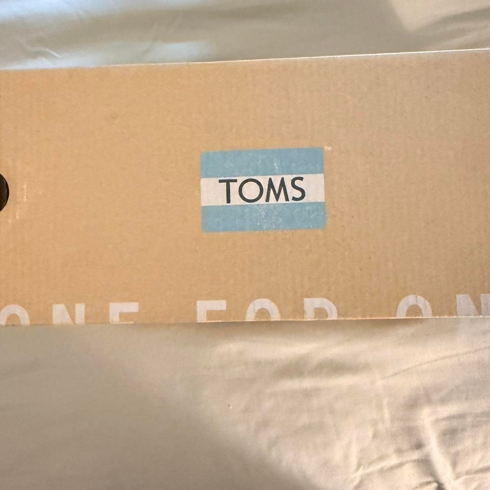 Toms Women's Classic Alpargata in the "Rose Gold - Picture 5 of 5